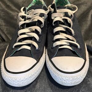 Converse size 8 womens